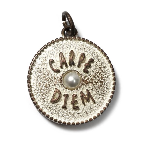 CarpeDiem Sahara, Amulett M
