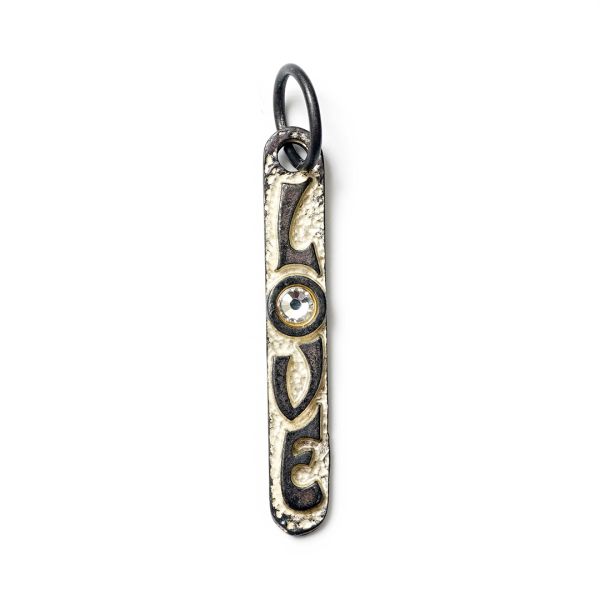 LOVE Sahara, Amulett M